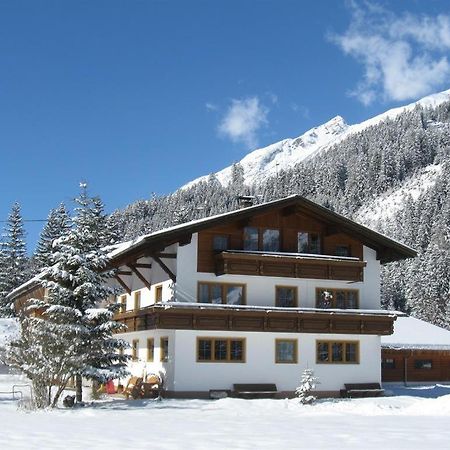Haus Laerchenhof Villa Holzgau Dış mekan fotoğraf